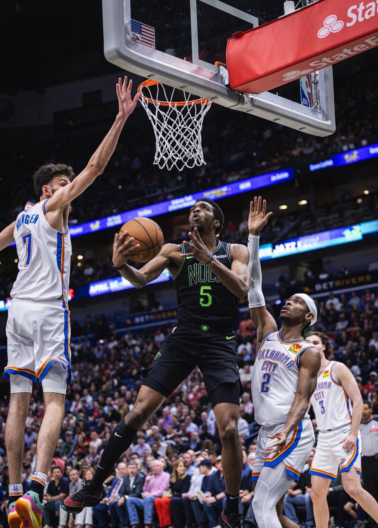 新奥尔良鹈鹕发布备战花絮;集结日远射贴柱;全明星赛任务艰巨;身体对抗强度拉满的简单介绍 新奥尔良鹈鹕发布备战花絮;集结日远射贴柱;全明星赛任务艰巨;身体对抗强度拉满的简单介绍