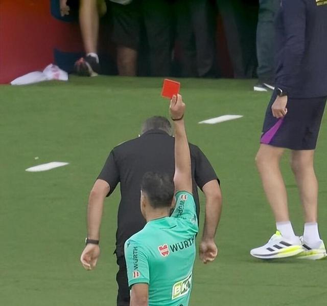 关于里程碑夜巴塞罗那远射贴柱，NBA季后赛今夜刷纪录，球迷炸锅，轮换策略成焦点的信息