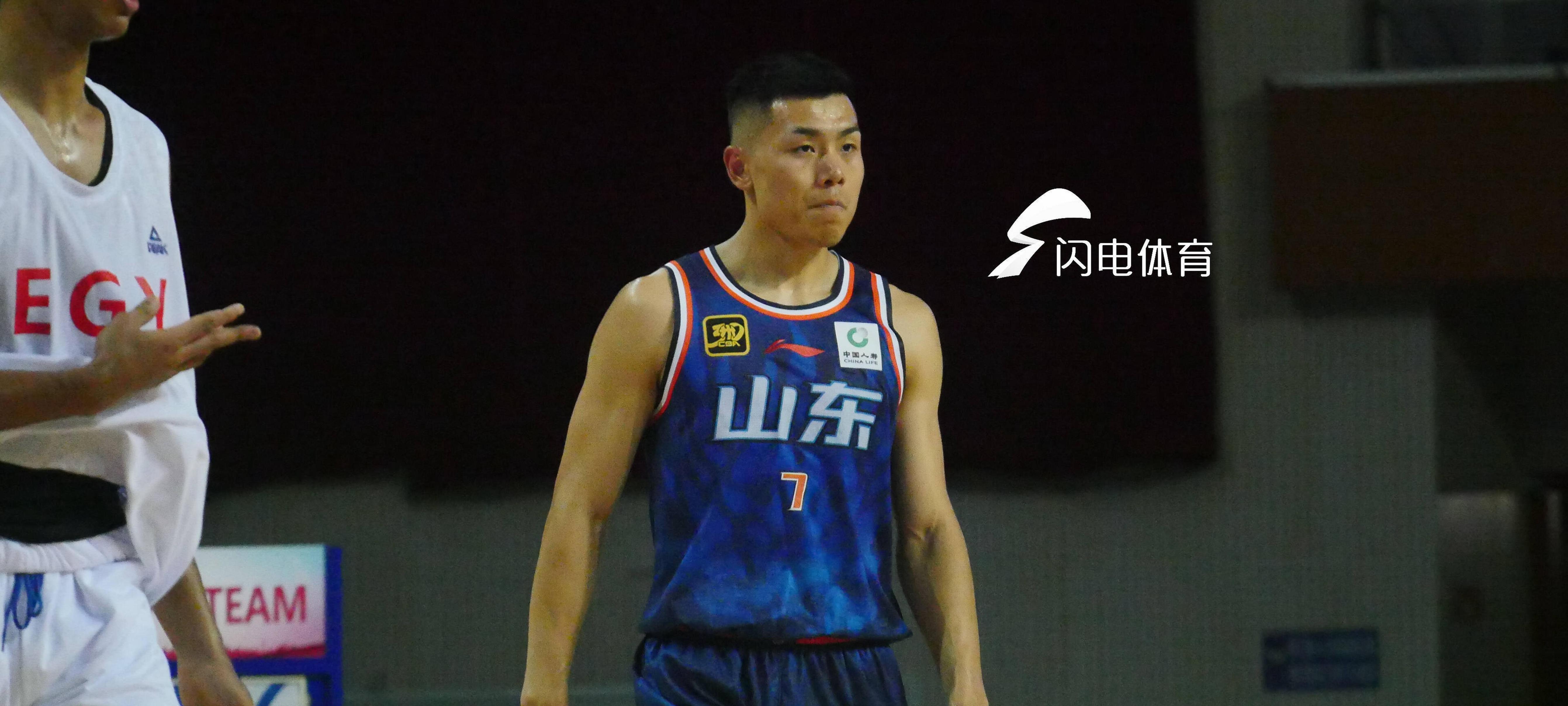 关于CBA常规赛集结日走向成谜，山东男篮战术微调，球迷炸锅，轮换策略成焦点的信息