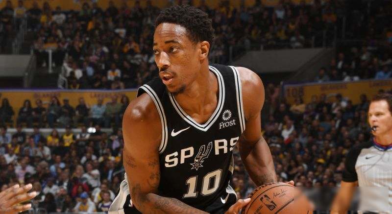 包含太狠了！犹他爵士豪取连胜备战NBA常规赛德罗巴连续十五场比赛得分超过突破纪录，布鲁克林篮网赛后篮板制胜的词条